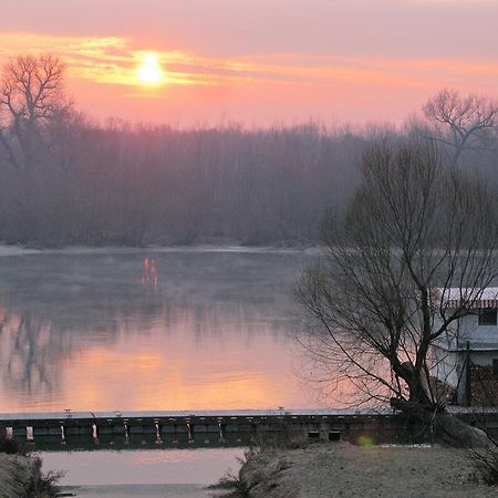 Waterfront Hotell Szentendre Eksteriør bilde