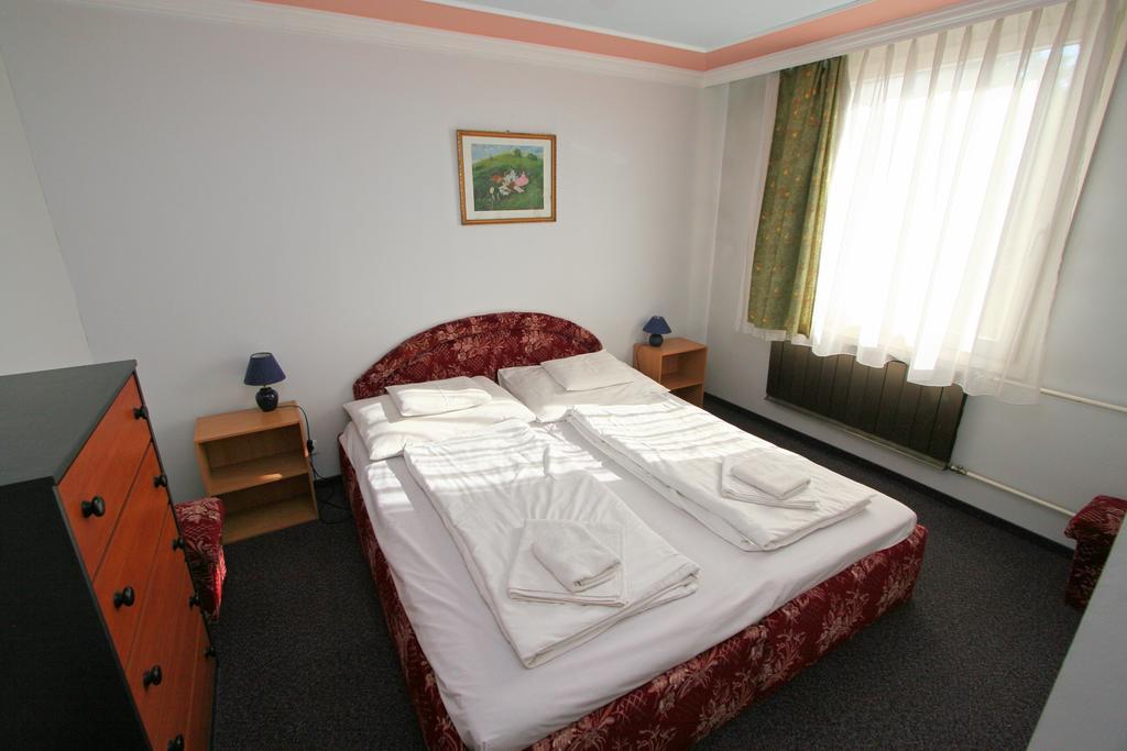 Waterfront Hotell Szentendre Eksteriør bilde